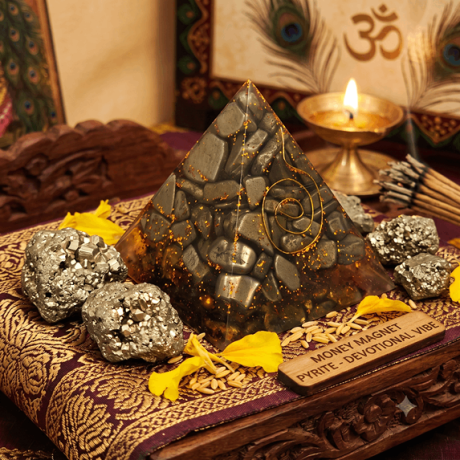💰 Money Magnet Pyrite Pyramid – Attract Wealth, Success & Positive Energy | 5cm/6cm size